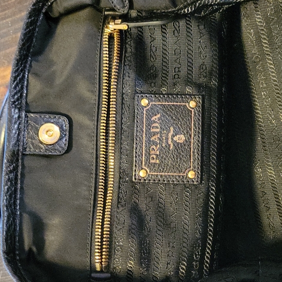 Authentic Prada nylon tote bag in good condition - Picture 10 of 16